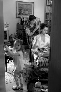 Preparativi della sposa il giorno delle nozze