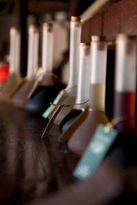 bottiglie di distillati artigianali delle colline del chianti